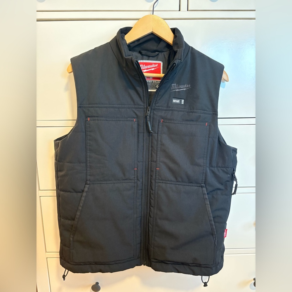 Milwaukee M12 Women’s Heated Axis Vest